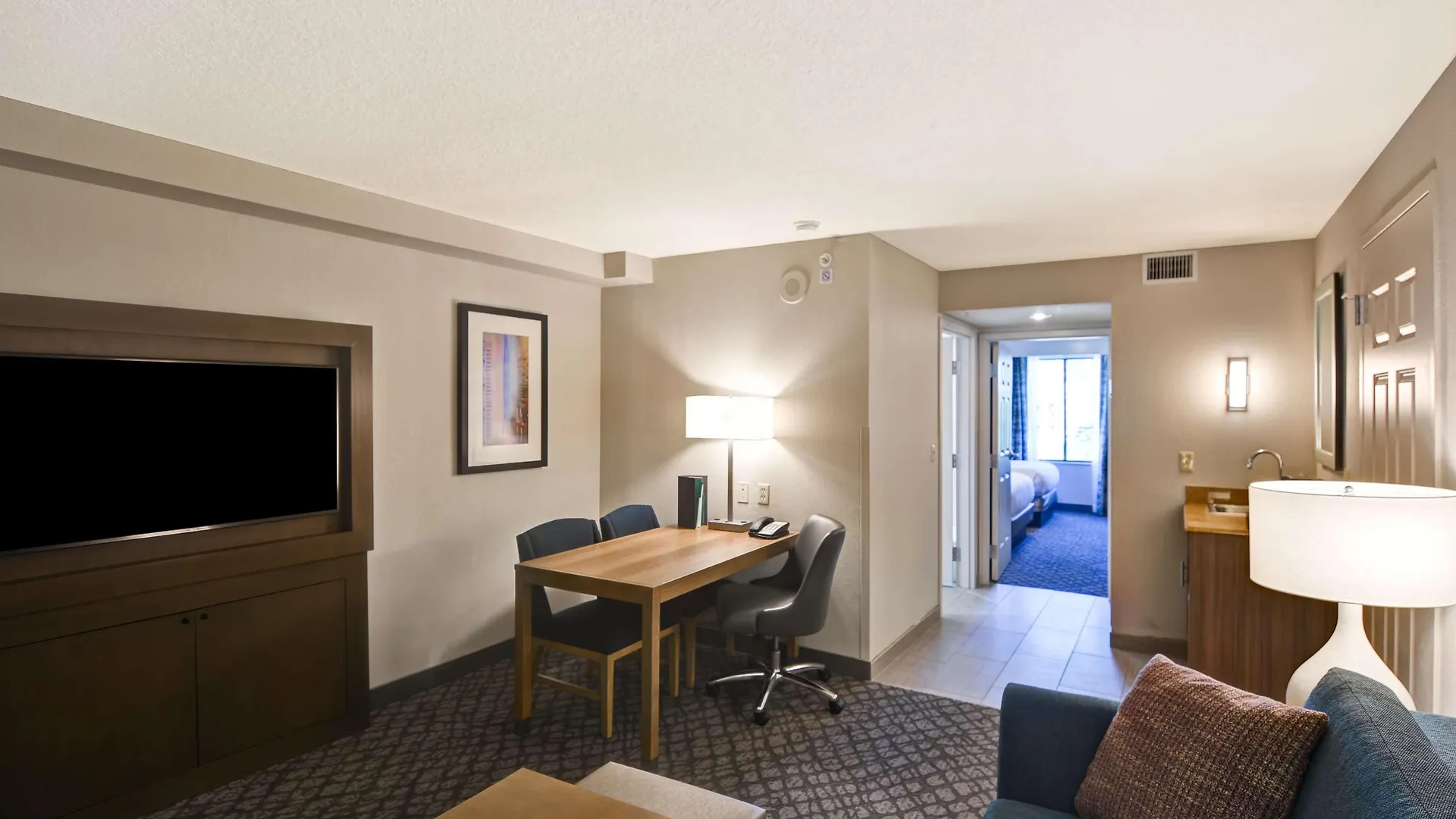 Embassy Suites By Hilton Orlando Downtown Hotel