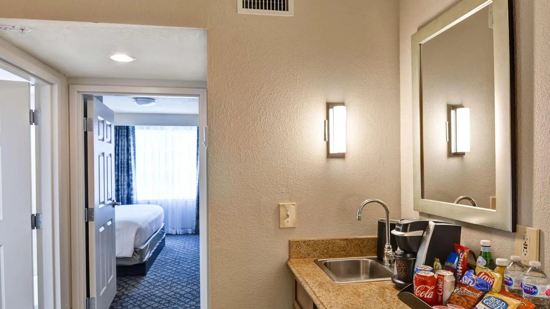 Embassy Suites By Hilton Orlando Downtown 3*,